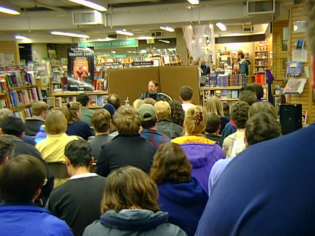 Timothy Zahn draws crowd